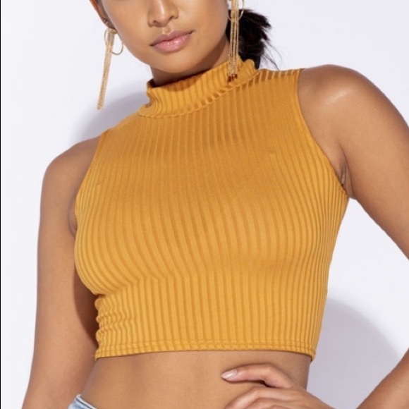 Crop Top Size 4 - Picture 4 of 8